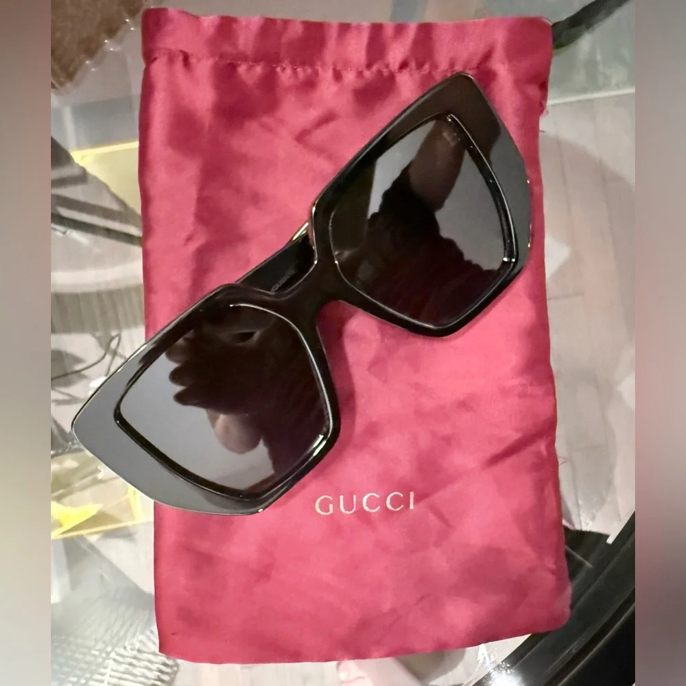 Gucci Sunglasses GG0956S - Picture 3 of 13